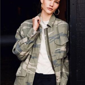 RAILS Whitaker Camo Print Zip Front Utility Jacket size XS Faux Sherpa Fur Lined